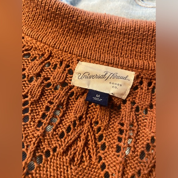 Universal Thread Rust Open Knit V-Neck Collared Cropped Sweater - Picture 4 of 5